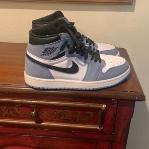 Jordan 1 University Blue 9.5